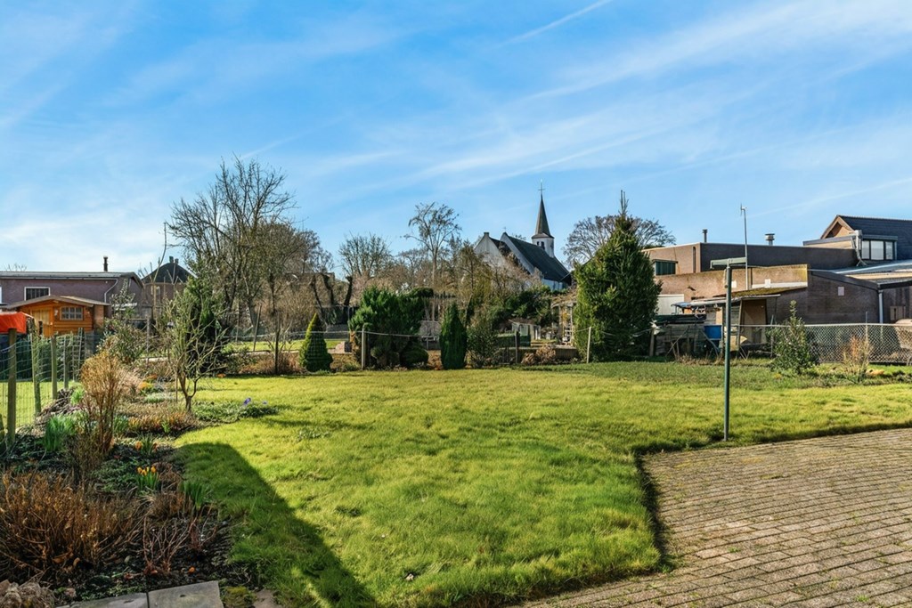 replace tuin vanaf beneden.jpg